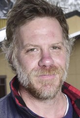 Marc Menchaca fotoğrafı