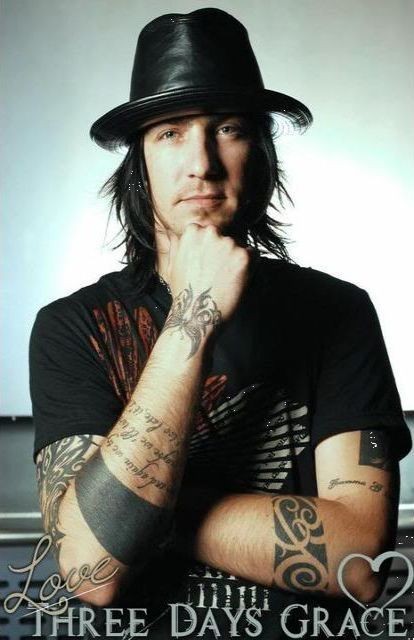 Adam Gontier Fotoğrafı