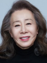 Yuh-Jung Youn fotoğrafı
