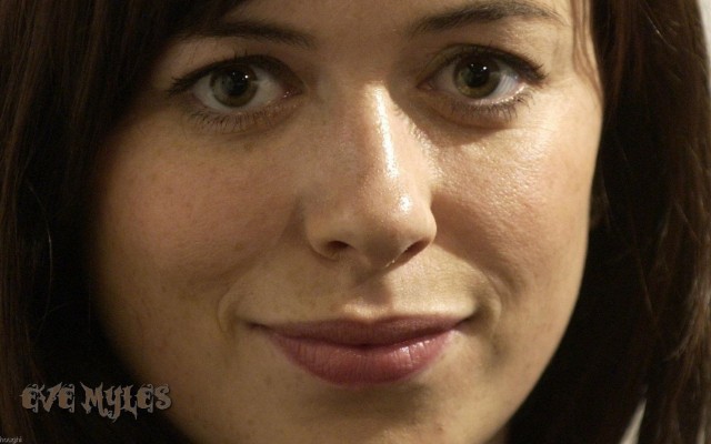 Eve Myles Fotoğrafı