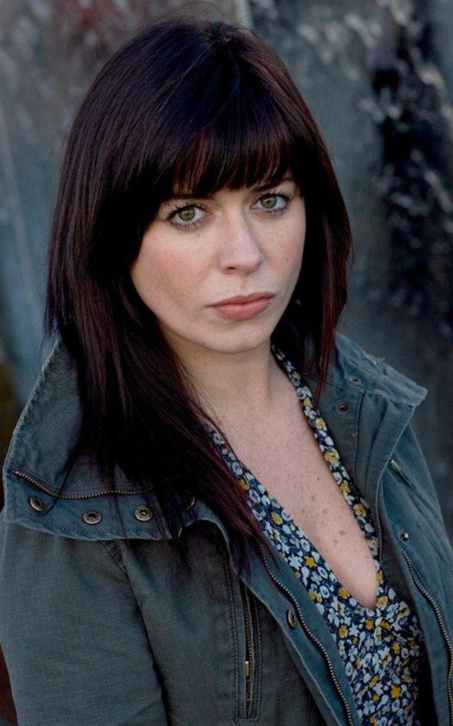 Eve Myles Fotoğrafı