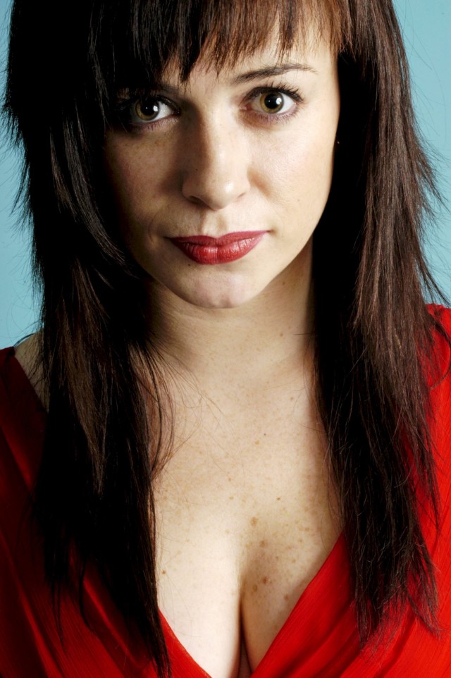 Eve Myles Fotoğrafı