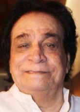 Kader Khan fotoğrafı