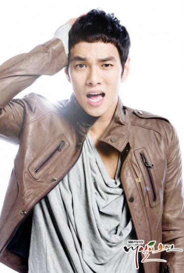 Lee Kyu Han fotoğrafı