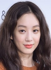 Jeong Ryeo-won fotoğrafı