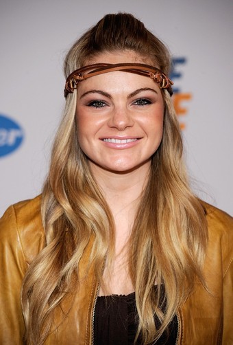 Caitlin Crosby fotoğrafı