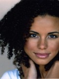 Parisa Fitz-Henley fotoğrafı