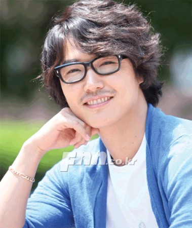 Yoon Sang-hyun Fotoğrafı