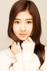 Lee Young-Yoo fotoğrafı