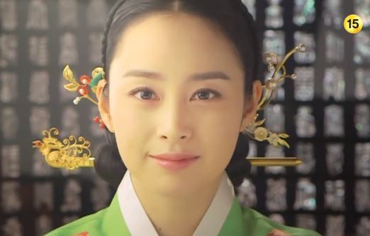 Kim Tae-hee Fotoğrafı