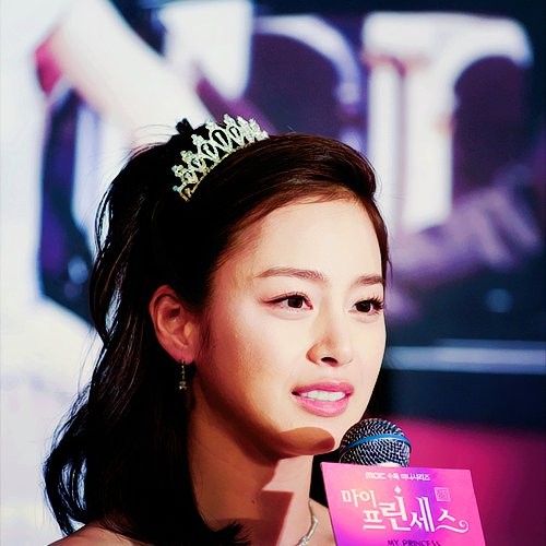 Kim Tae-hee Fotoğrafı