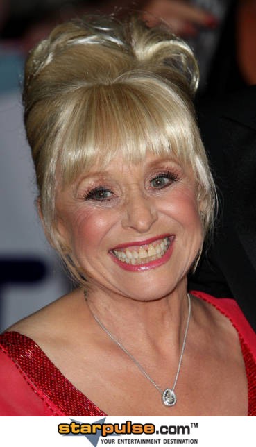 Barbara Windsor fotoğrafı