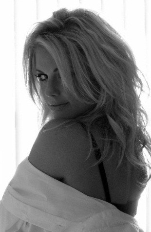 Michelle Pierce fotoğrafı