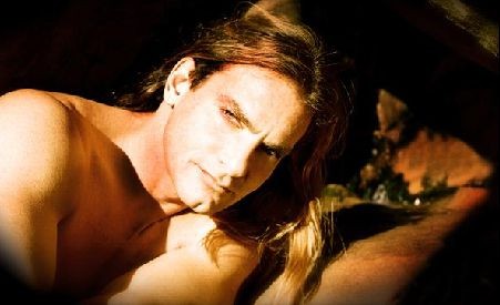 Evan Stone Fotoğrafı