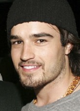 Justin Mentell fotoğrafı