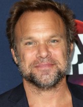 Norbert Leo Butz fotoğrafı