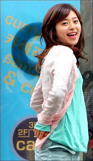 Lee Young-eun Fotoğrafı