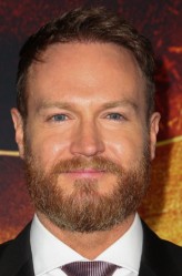 Josh Lawson fotoğrafı