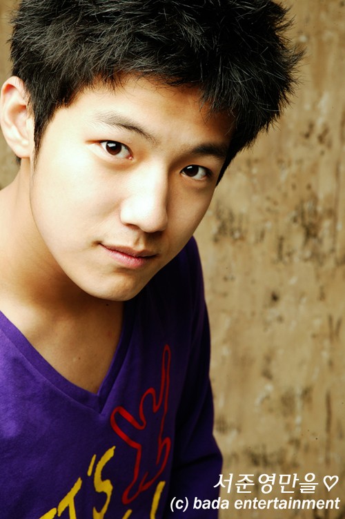 Seo Jun-young Fotoğrafı