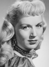 Greta Gynt fotoğrafı