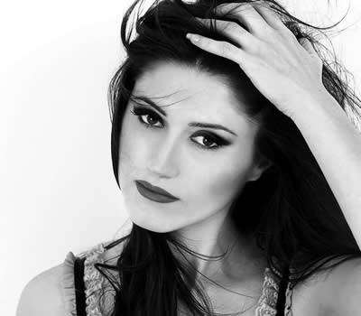 Aslı Güngör Fotoğrafı