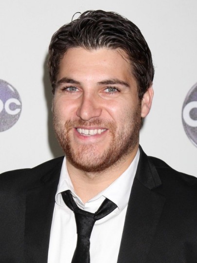 Adam Pally Fotoğrafı