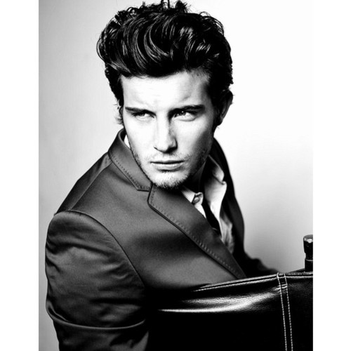 Nico Tortorella fotoğrafı