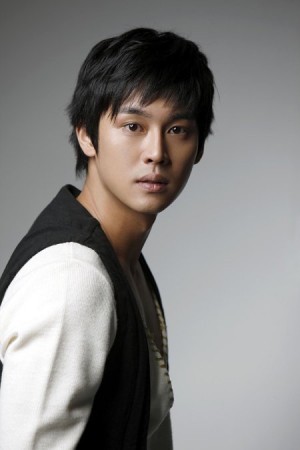 Sung Hyuk fotoğrafı