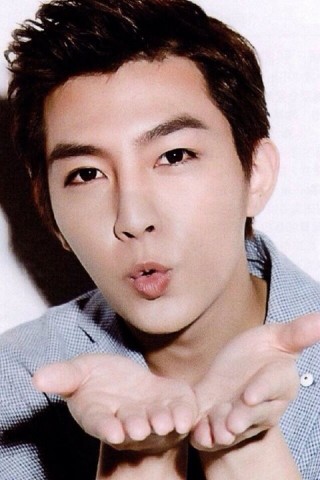 Aaron Yan Fotoğrafı