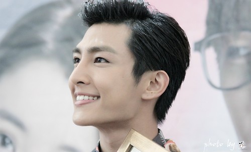 Aaron Yan Fotoğrafı