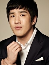 Shin Hyeon-tak fotoğrafı