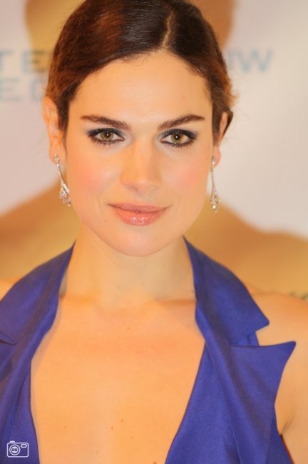 Anna Drijver fotoğrafı