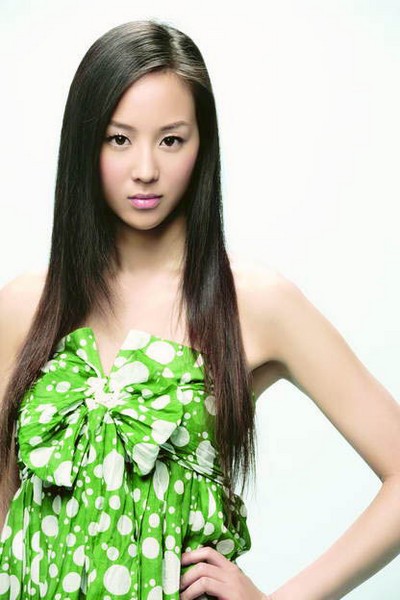 Janine Chang fotoğrafı