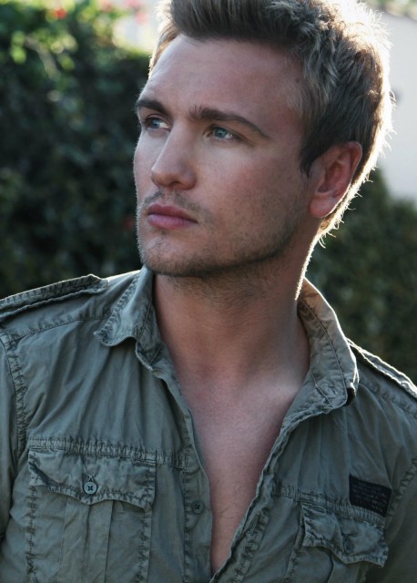 Rowly Dennis Fotoğrafı