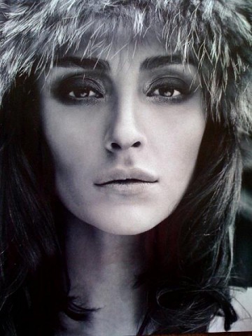 Özge Ulusoy Fotoğrafı