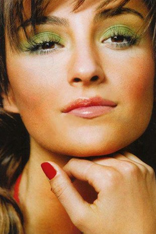 Özge Ulusoy Fotoğrafı