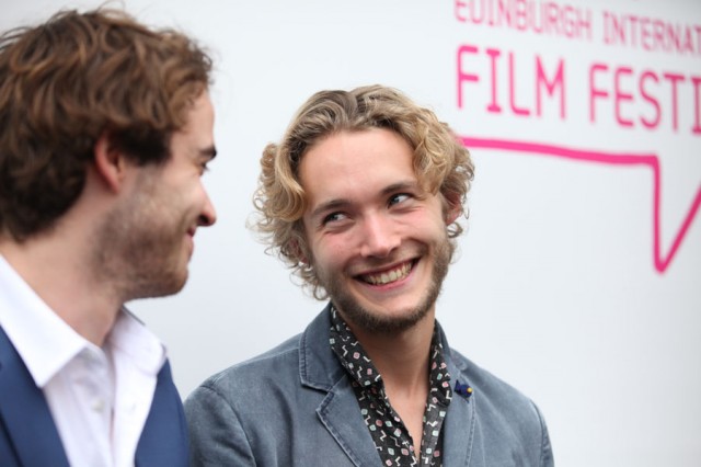 Toby Regbo Fotoğrafı
