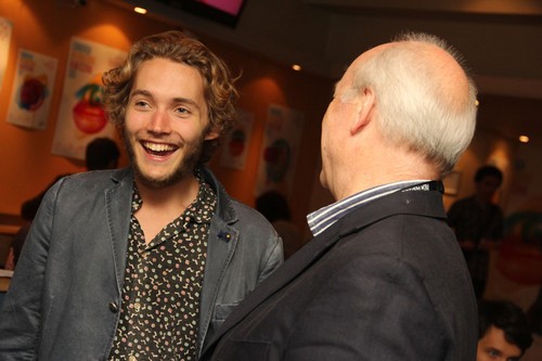 Toby Regbo Fotoğrafı
