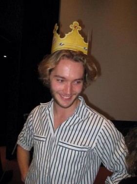 Toby Regbo Fotoğrafı
