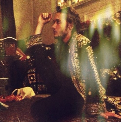 Toby Regbo Fotoğrafı