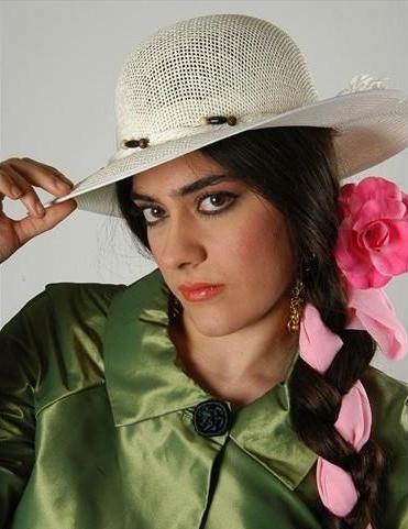 Melza Burcu ince fotoğrafı