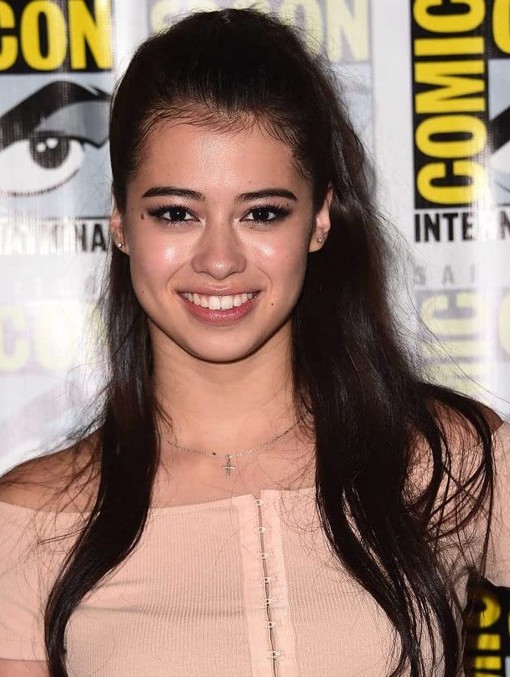 Amber Midthunder Fotoğrafı