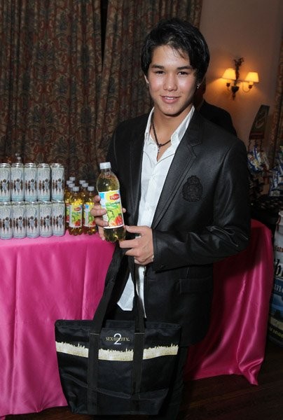 Booboo Stewart Fotoğrafı