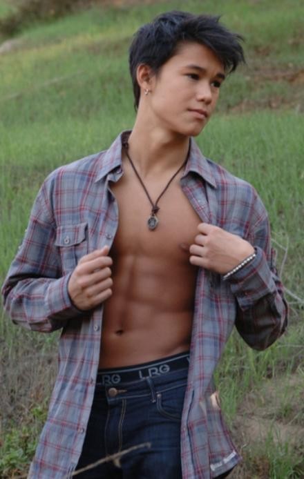 Booboo Stewart Fotoğrafı
