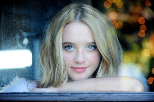 Kathryn Newton Fotoğrafı