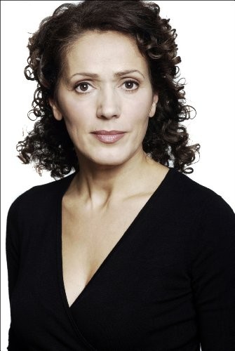 Nicola Bertram fotoğrafı