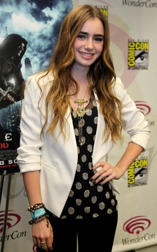 Lily Collins Fotoğrafı