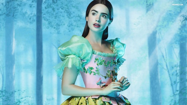 Lily Collins Fotoğrafı