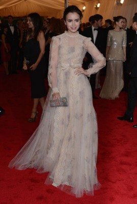 Lily Collins Fotoğrafı