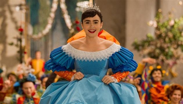 Lily Collins Fotoğrafı